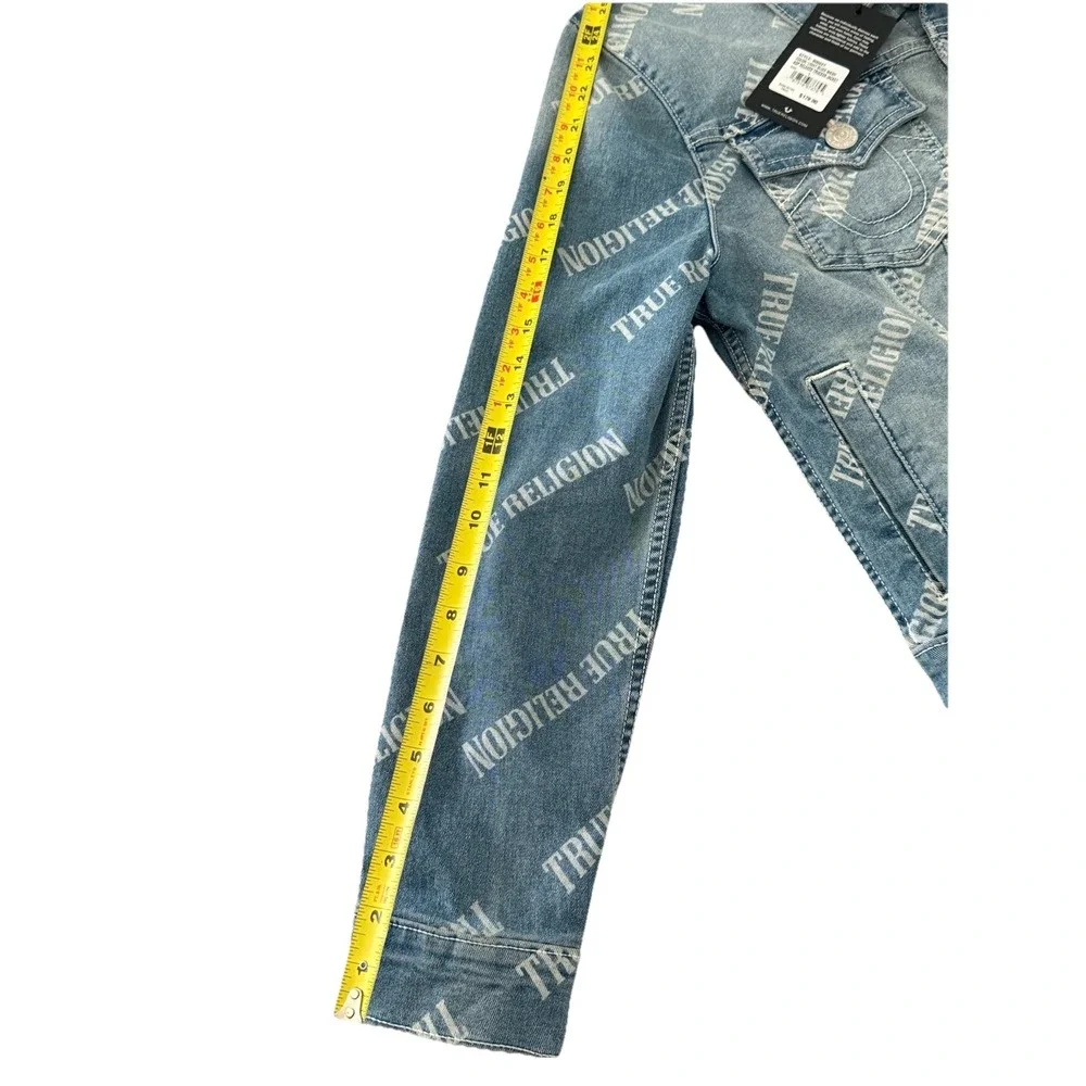 NWT True Religion‎ Women Light Wash Blue Allover Logo Trucker Jacket Sz Large